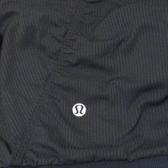 Lululemon Women's Black Jacket Reversible - Picture 5 of 8